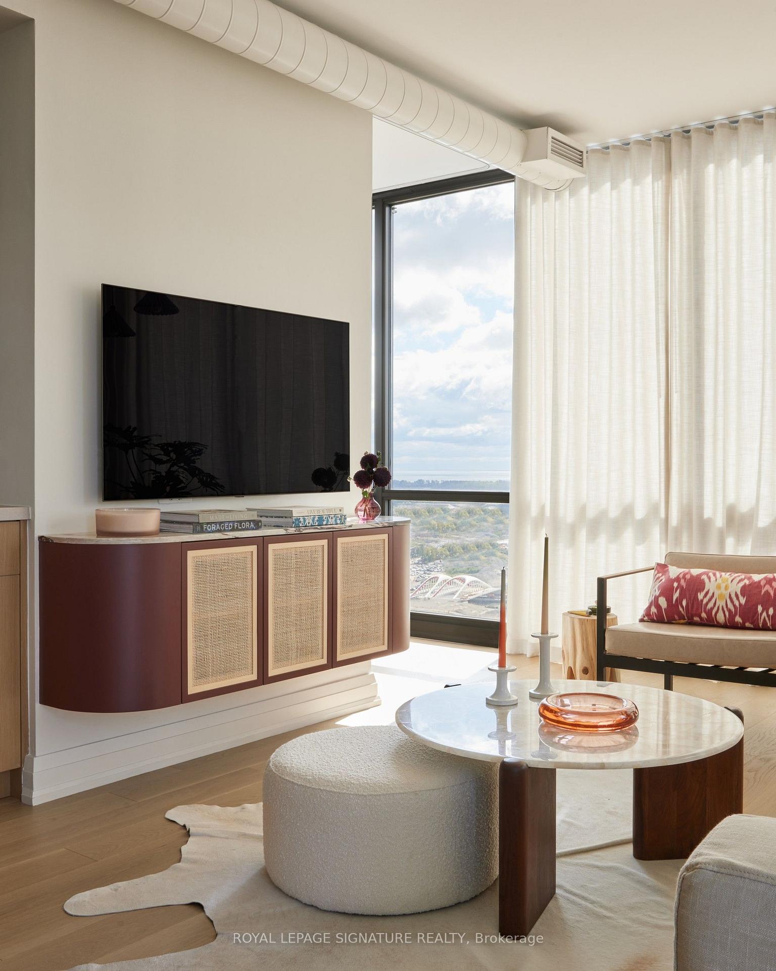 Photo 13 of Unit 2406, 33 Mill Street, Toronto, Waterfront Communities — HOMEH