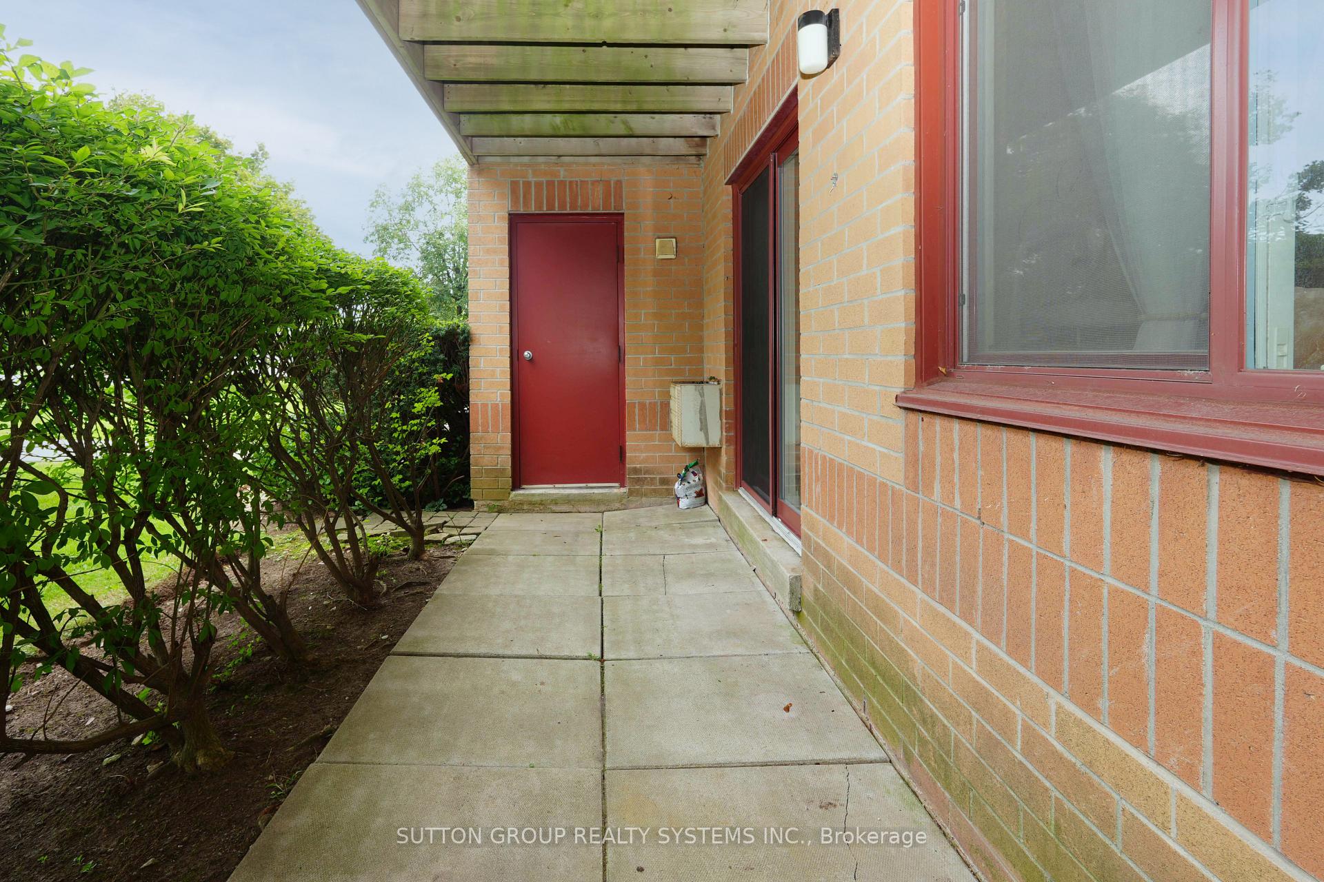 Photo 11 of Unit 812, 1508 Pilgrims Way, Oakville, Glen Abbey — HOMEH