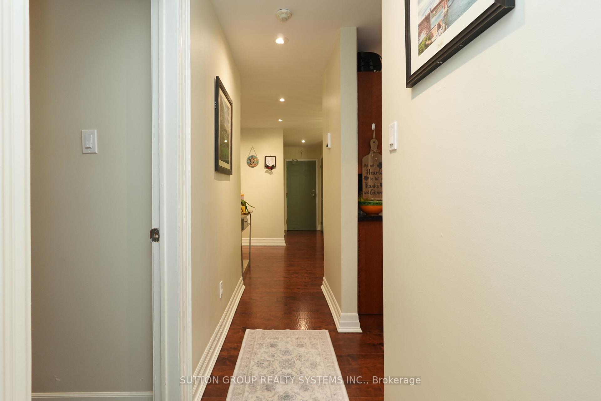 Photo 14 of Unit 812, 1508 Pilgrims Way, Oakville, Glen Abbey — HOMEH