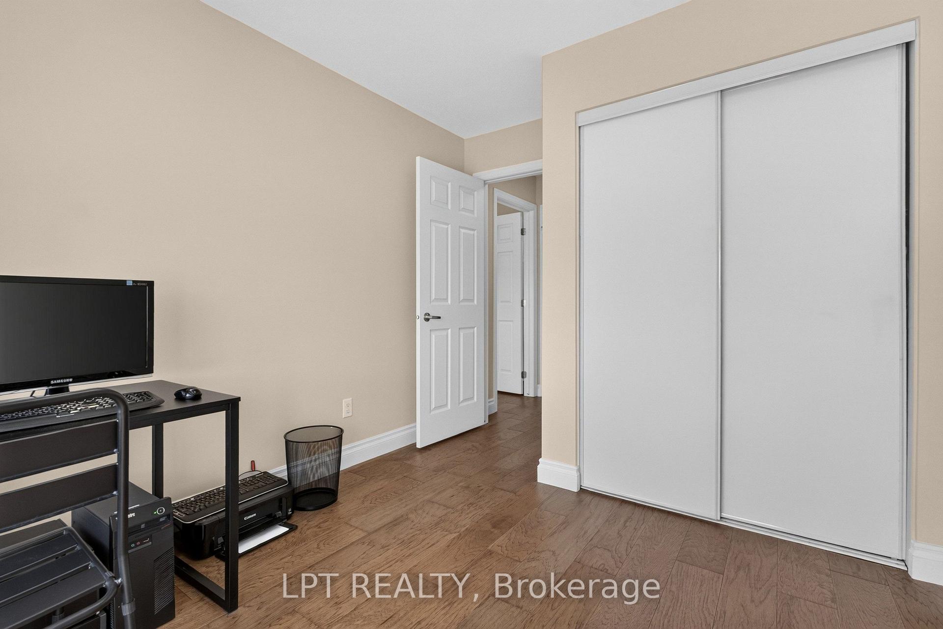 Photo 25 of 166 Sunshine Crescent, Ottawa, Notting Hill/Summerside — HOMEH