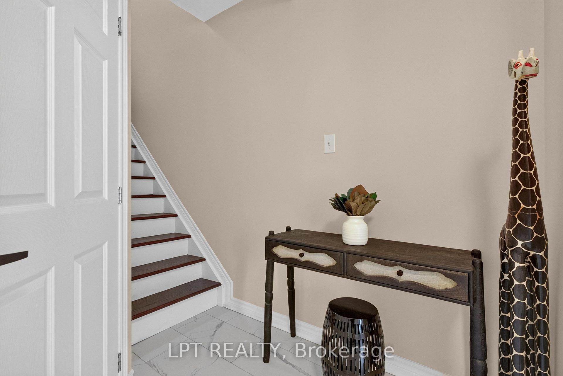 Photo 35 of 166 Sunshine Crescent, Ottawa, Notting Hill/Summerside — HOMEH