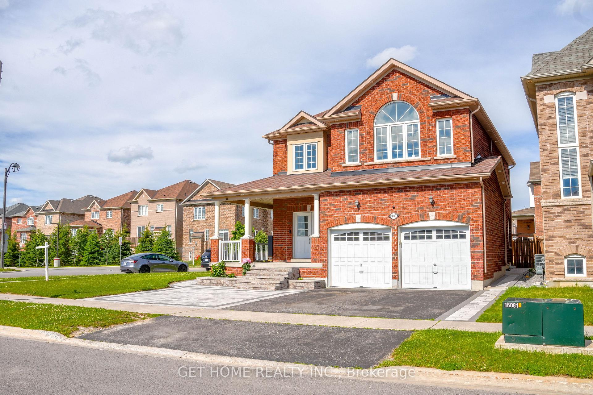 Photo 2 of 1809 Jack Glen Street, Oshawa, Taunton — HOMEH