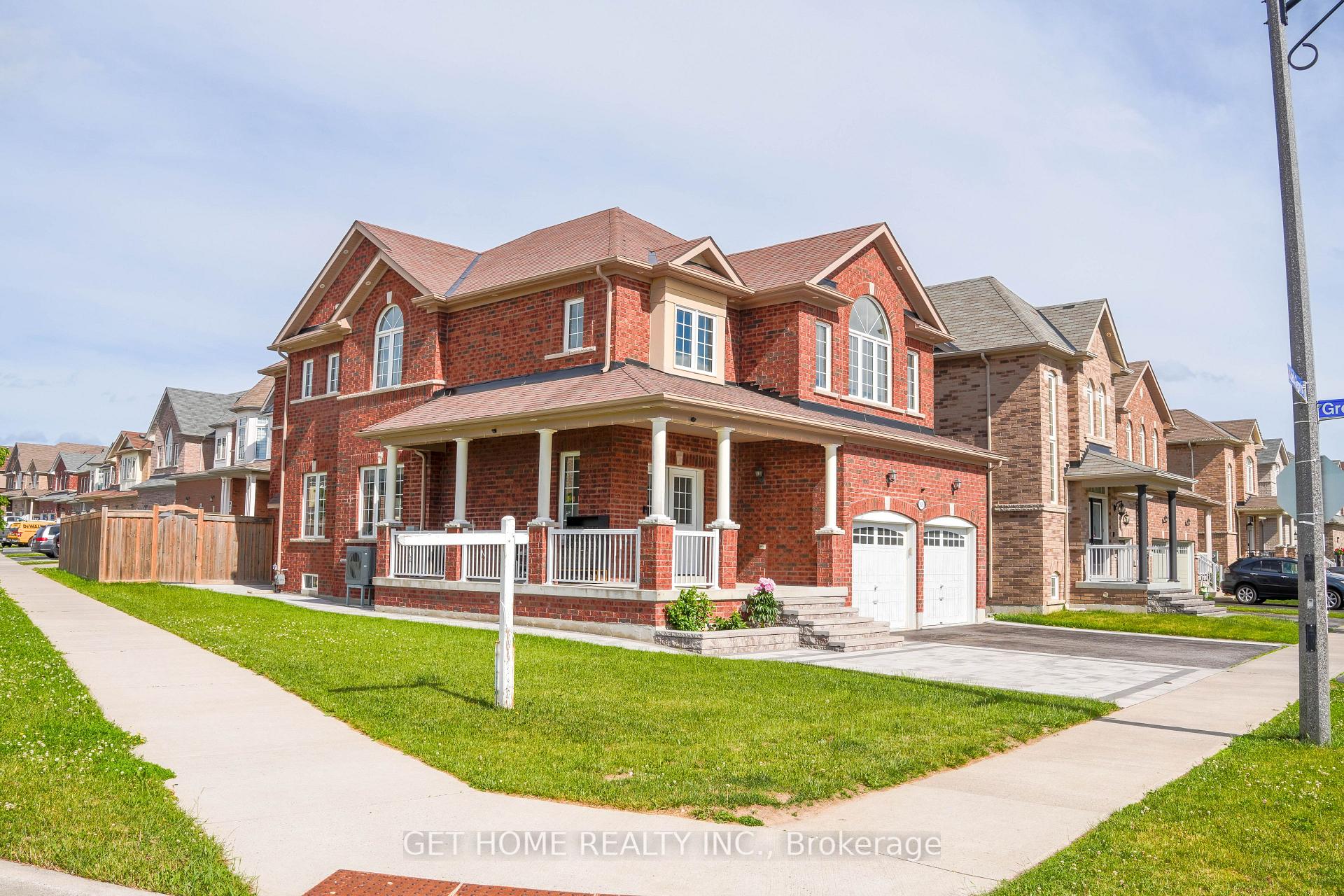 Photo 3 of 1809 Jack Glen Street, Oshawa, Taunton — HOMEH
