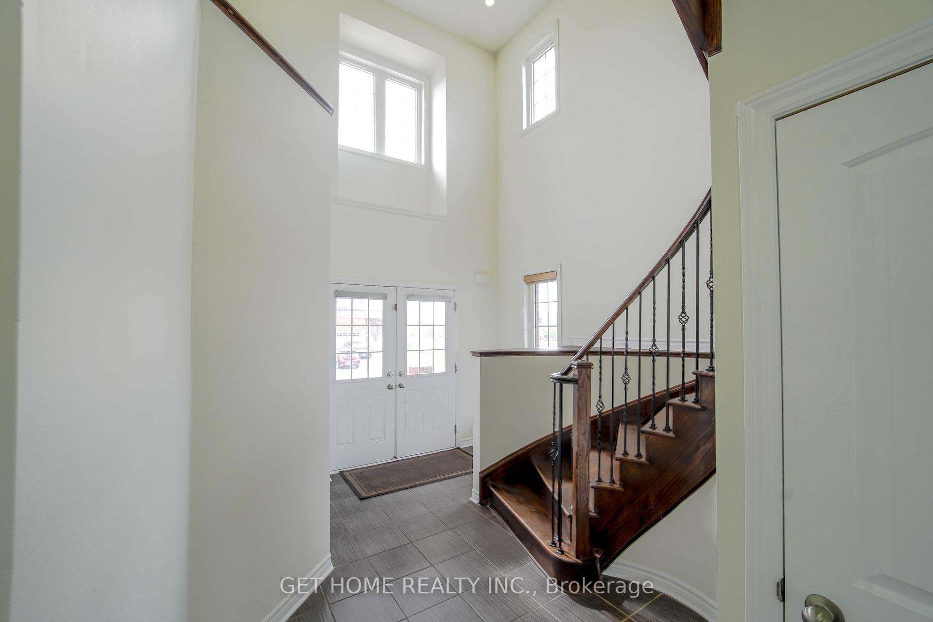 Photo 5 of 1809 Jack Glen Street, Oshawa, Taunton — HOMEH