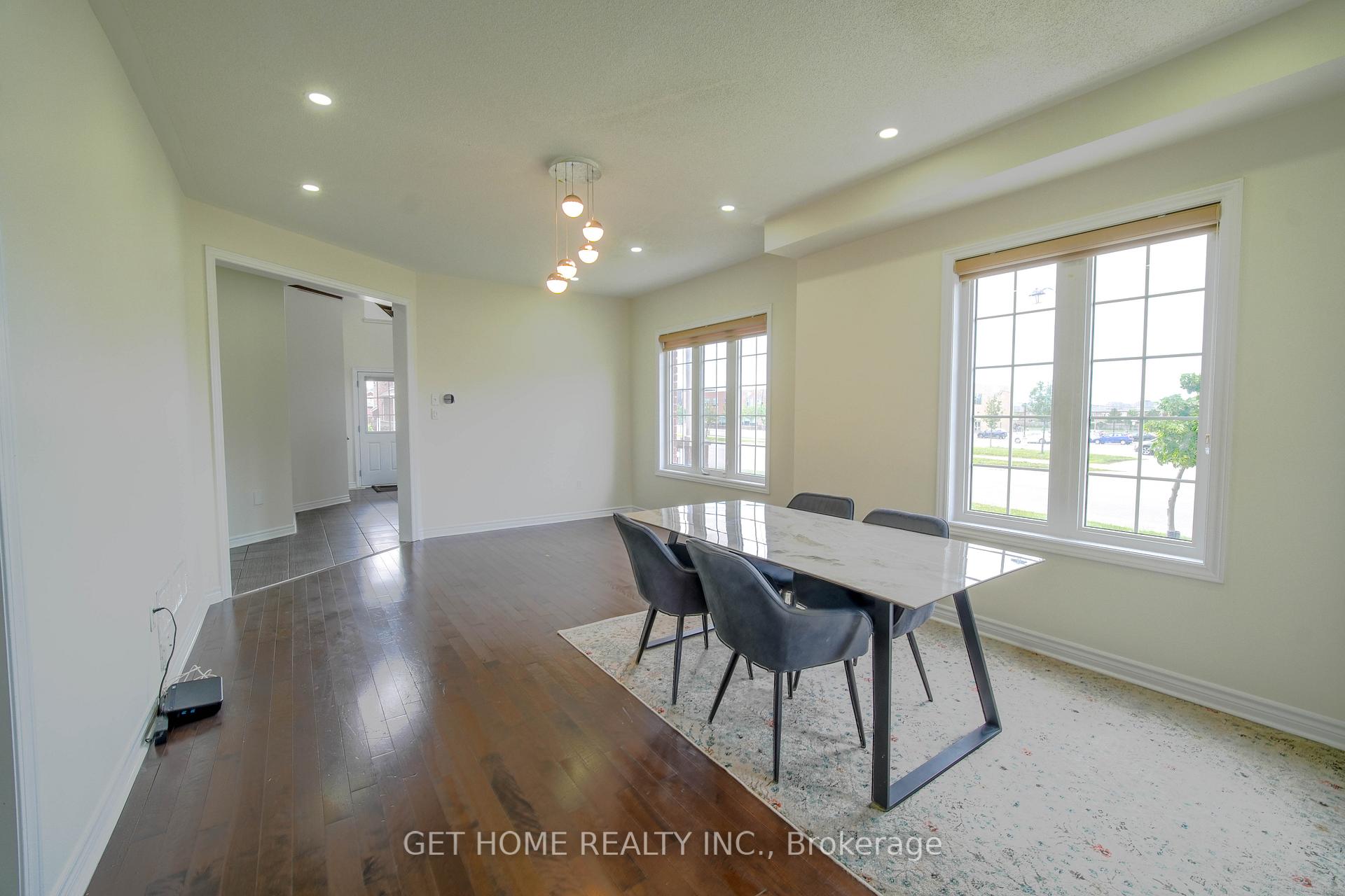 Photo 7 of 1809 Jack Glen Street, Oshawa, Taunton — HOMEH