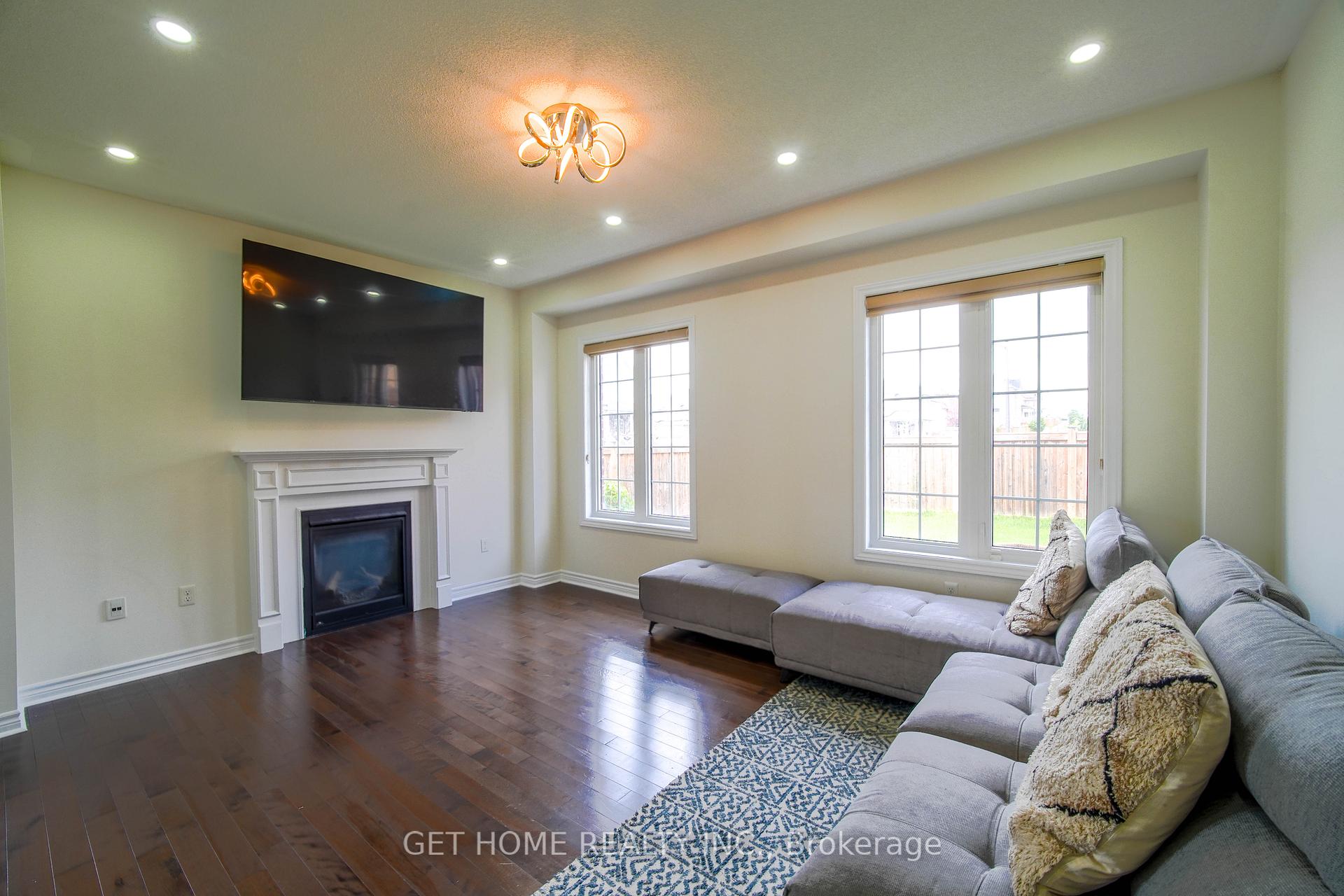 Photo 14 of 1809 Jack Glen Street, Oshawa, Taunton — HOMEH