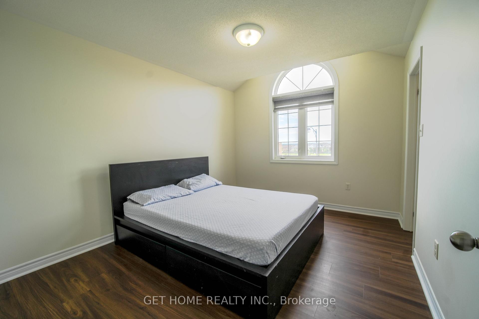Photo 25 of 1809 Jack Glen Street, Oshawa, Taunton — HOMEH