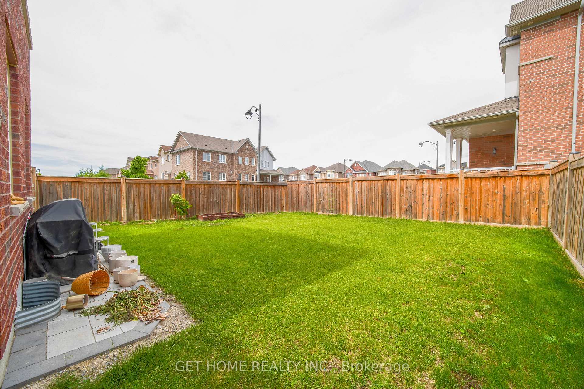 Photo 34 of 1809 Jack Glen Street, Oshawa, Taunton — HOMEH