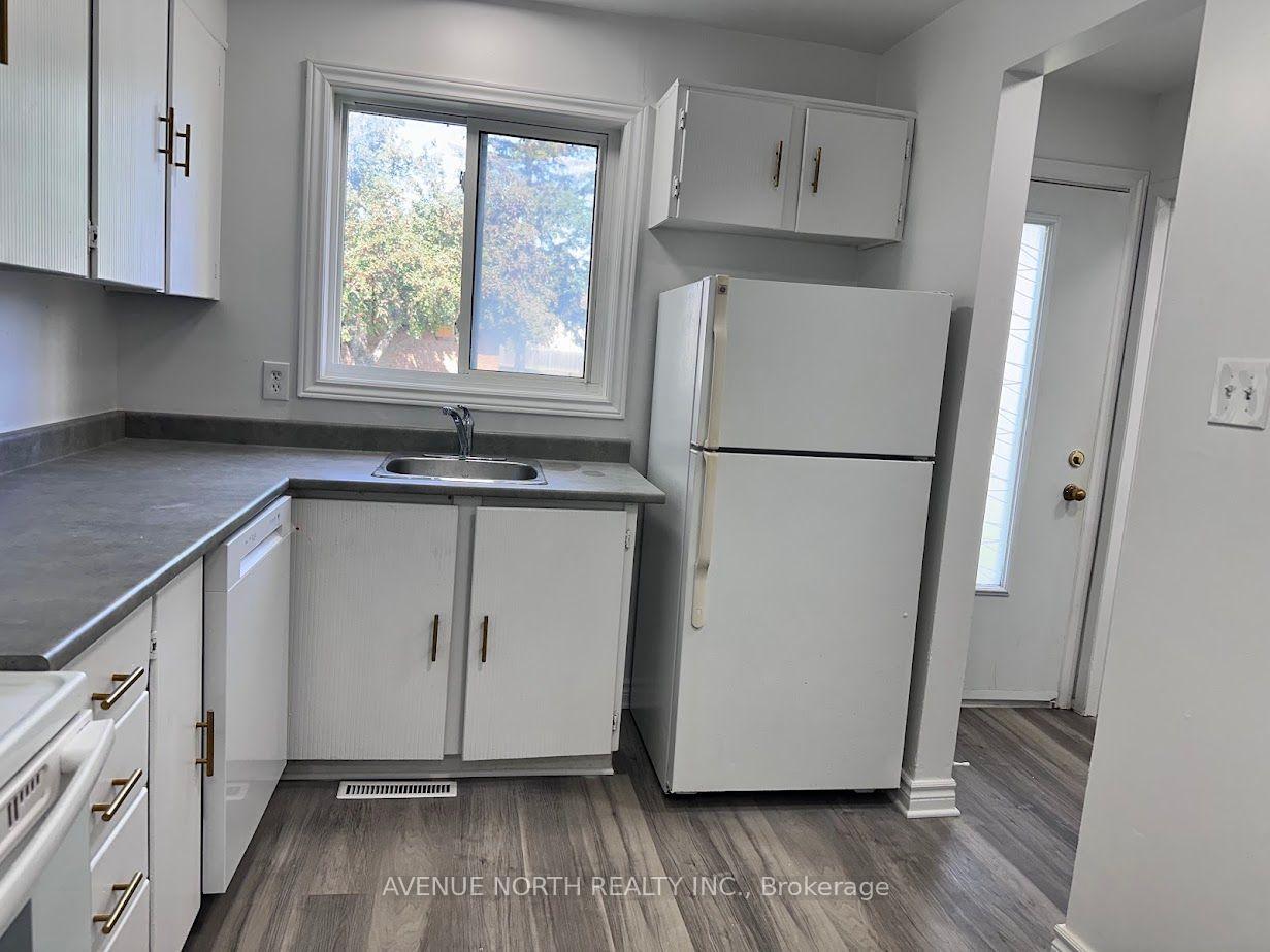 Photo 14 of Unit 7, 1370 Foxwell Street, Ottawa, Pineview — HOMEH
