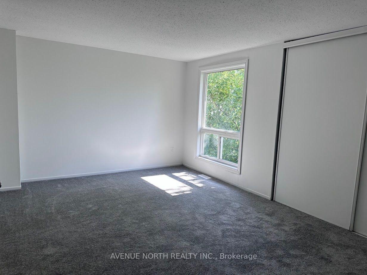 Photo 18 of Unit 7, 1370 Foxwell Street, Ottawa, Pineview — HOMEH