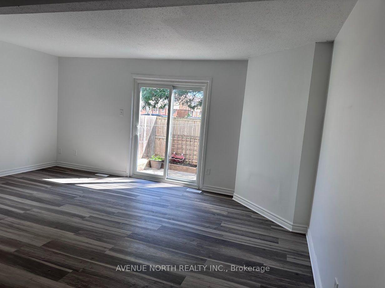 Photo 8 of 1469 Foxwell Street, Ottawa, Pineview — HOMEH