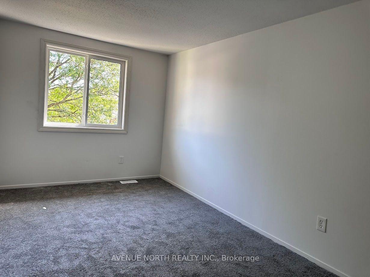 Photo 12 of 1469 Foxwell Street, Ottawa, Pineview — HOMEH