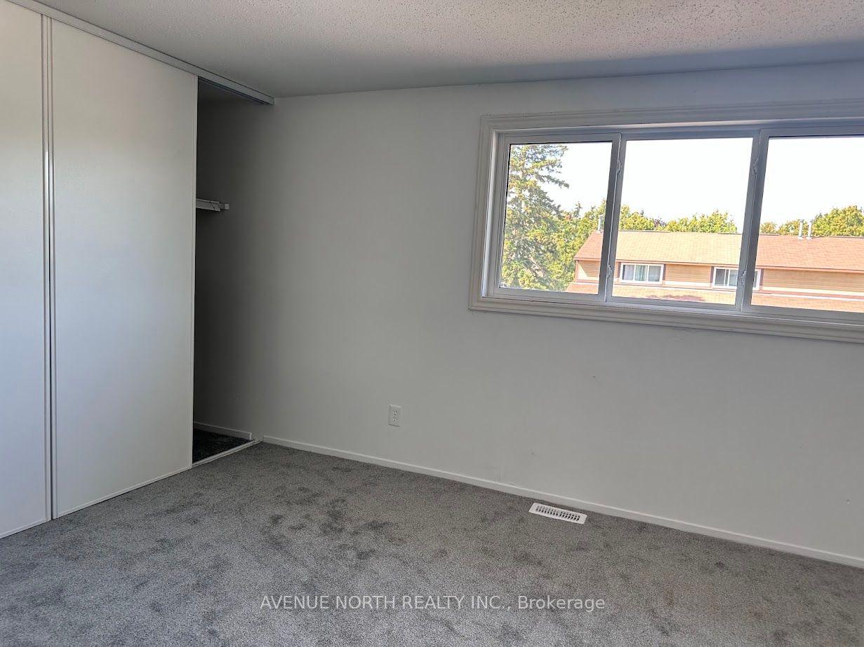 Photo 15 of 1469 Foxwell Street, Ottawa, Pineview — HOMEH
