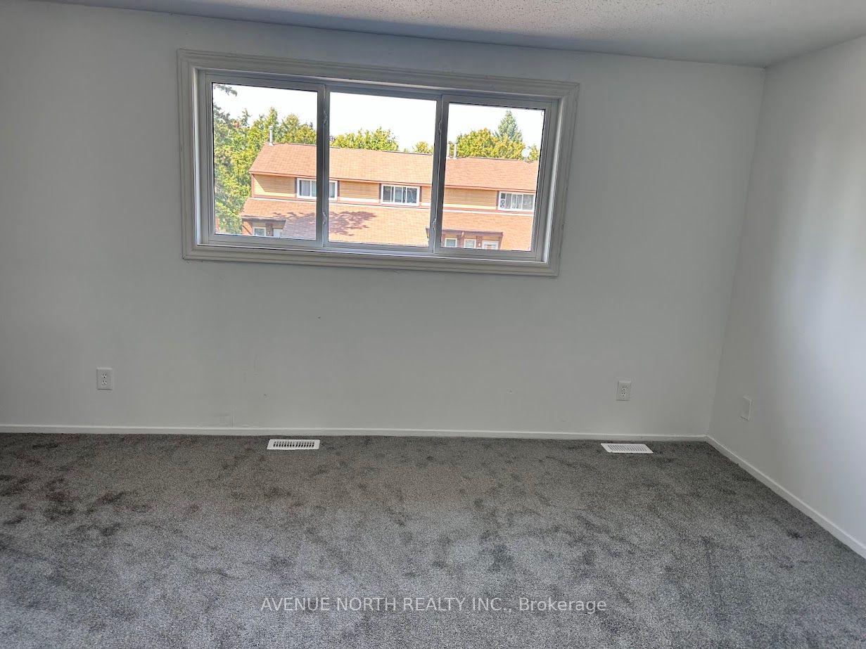 Photo 16 of 1469 Foxwell Street, Ottawa, Pineview — HOMEH