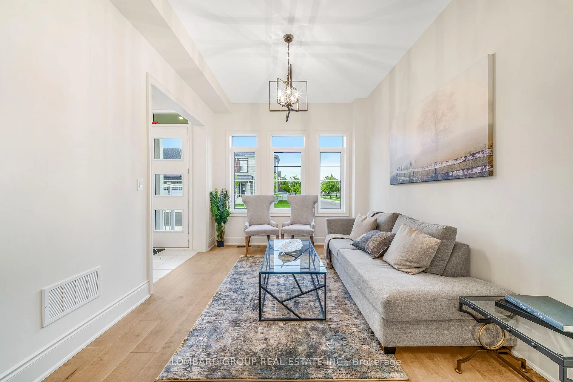 Photo 14 of 37 North Park Boulevard, Oakville, Glenorchy — HOMEH