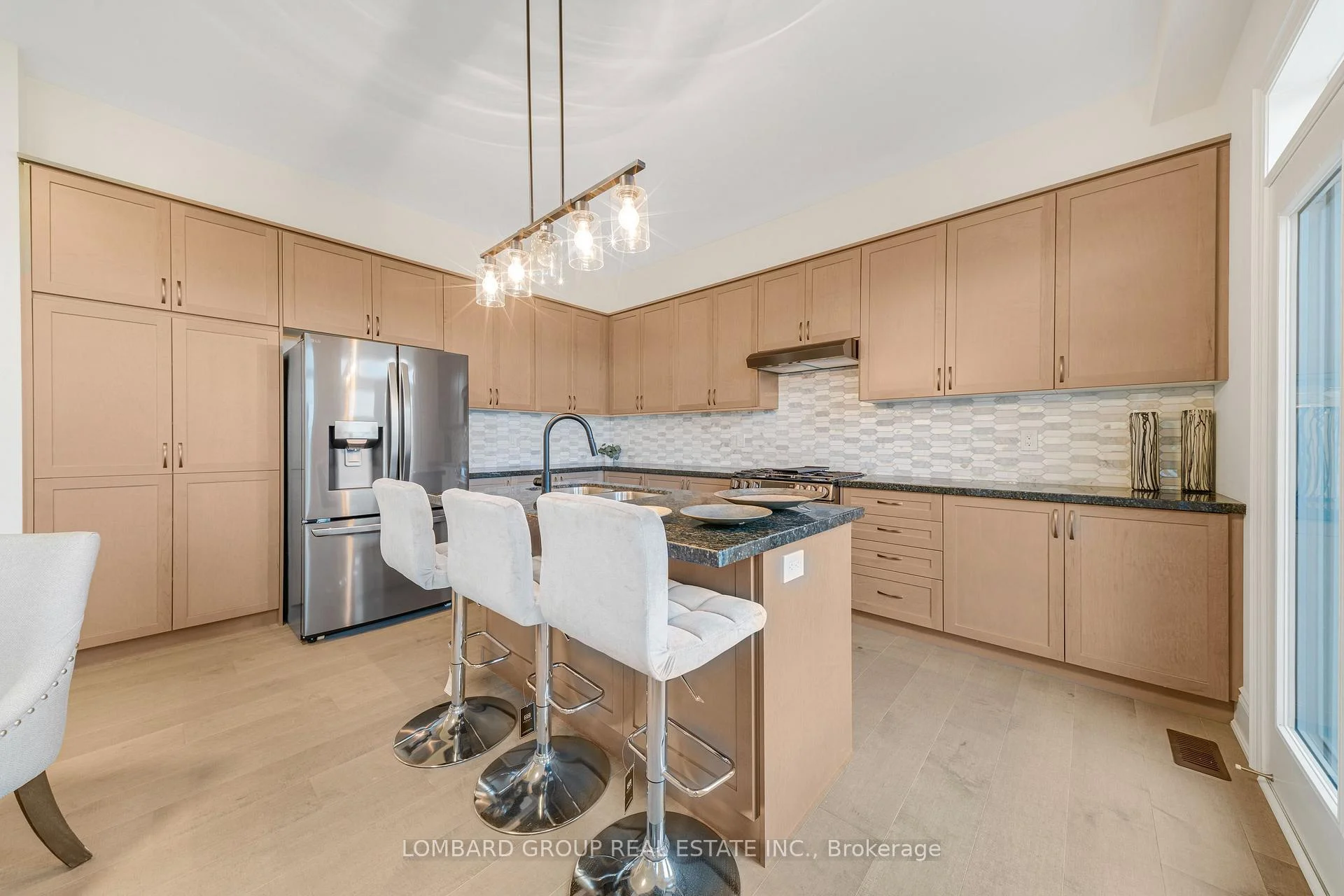 Photo 21 of 37 North Park Boulevard, Oakville, Glenorchy — HOMEH