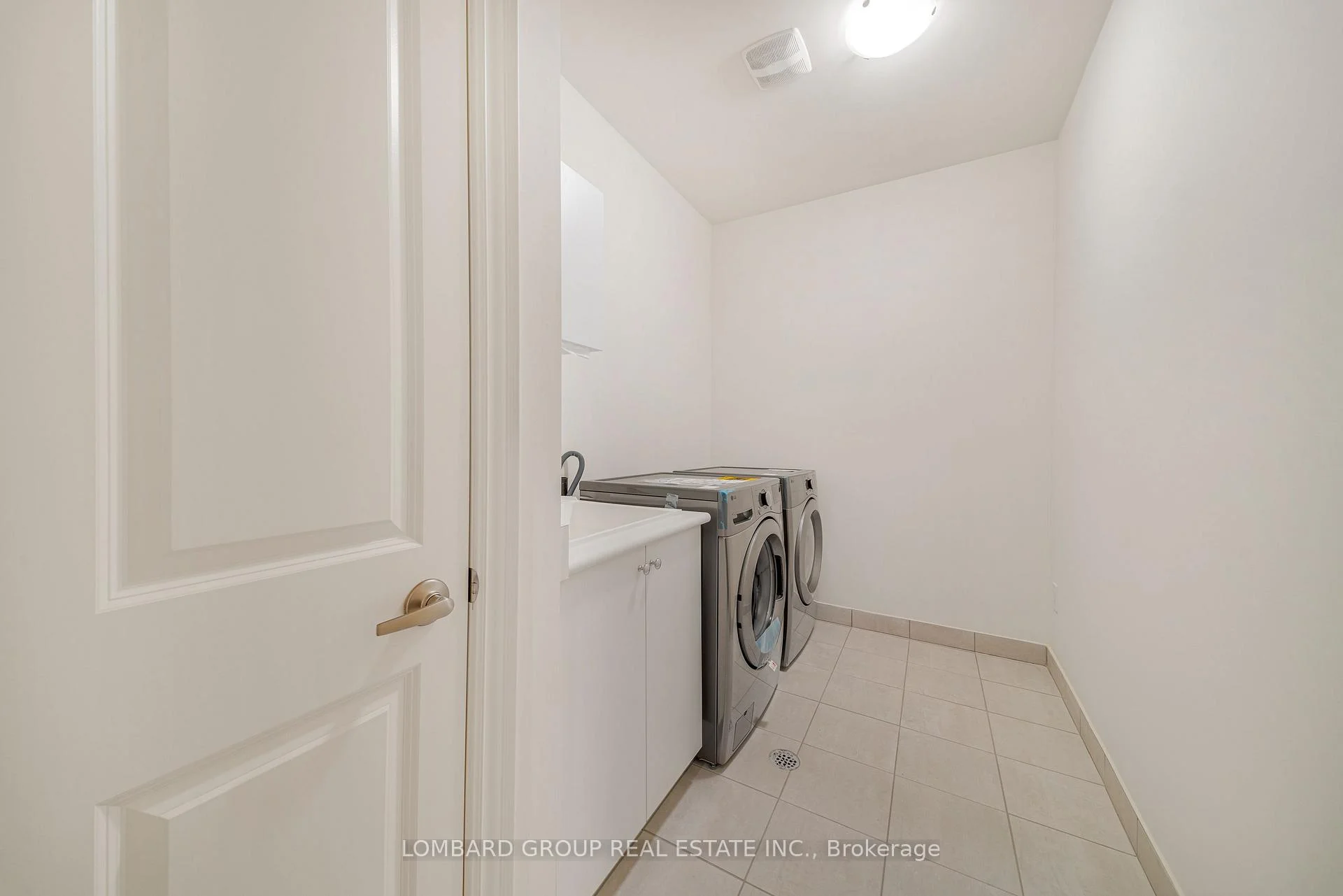 Photo 36 of 37 North Park Boulevard, Oakville, Glenorchy — HOMEH