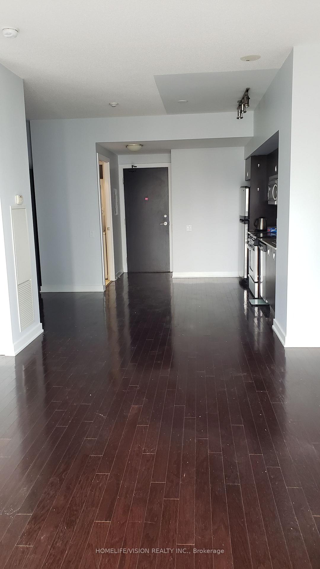 Photo 3 of Unit 2008, 33 Charles Street E, Toronto, Church-Yonge Corridor — HOMEH