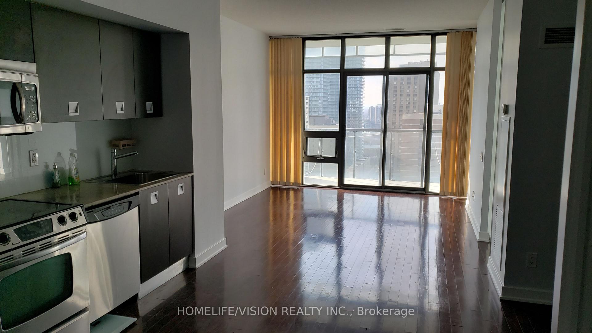Photo 4 of Unit 2008, 33 Charles Street E, Toronto, Church-Yonge Corridor — HOMEH