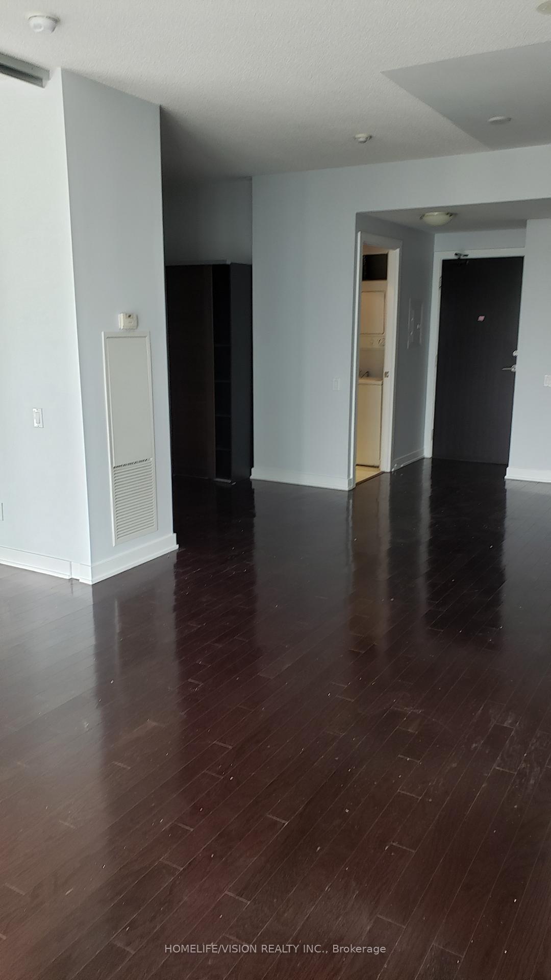 Photo 5 of Unit 2008, 33 Charles Street E, Toronto, Church-Yonge Corridor — HOMEH