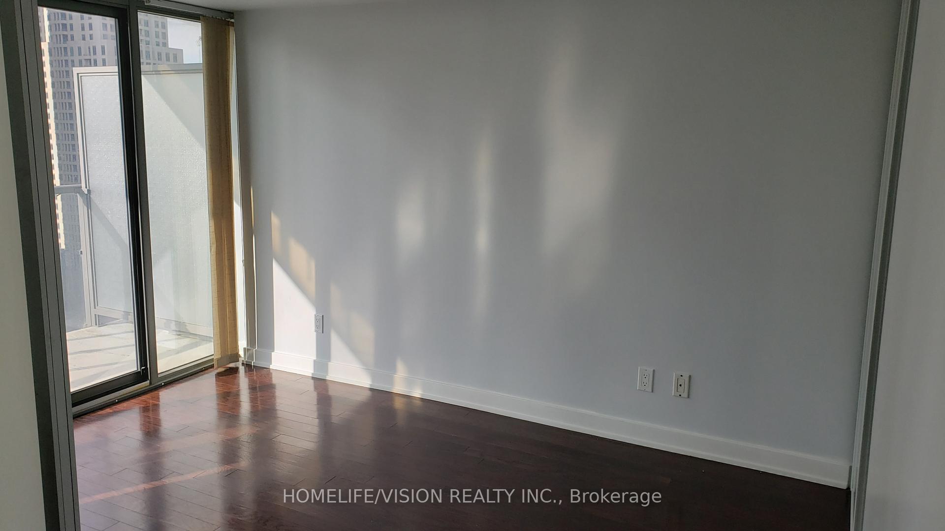 Photo 7 of Unit 2008, 33 Charles Street E, Toronto, Church-Yonge Corridor — HOMEH