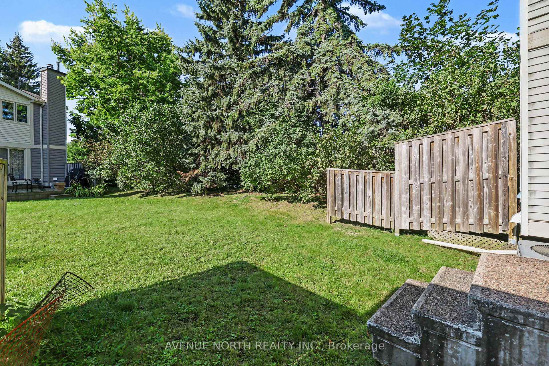 Photo 32 of 85 Birmingham Private, Ottawa, Redwood Park — HOMEH