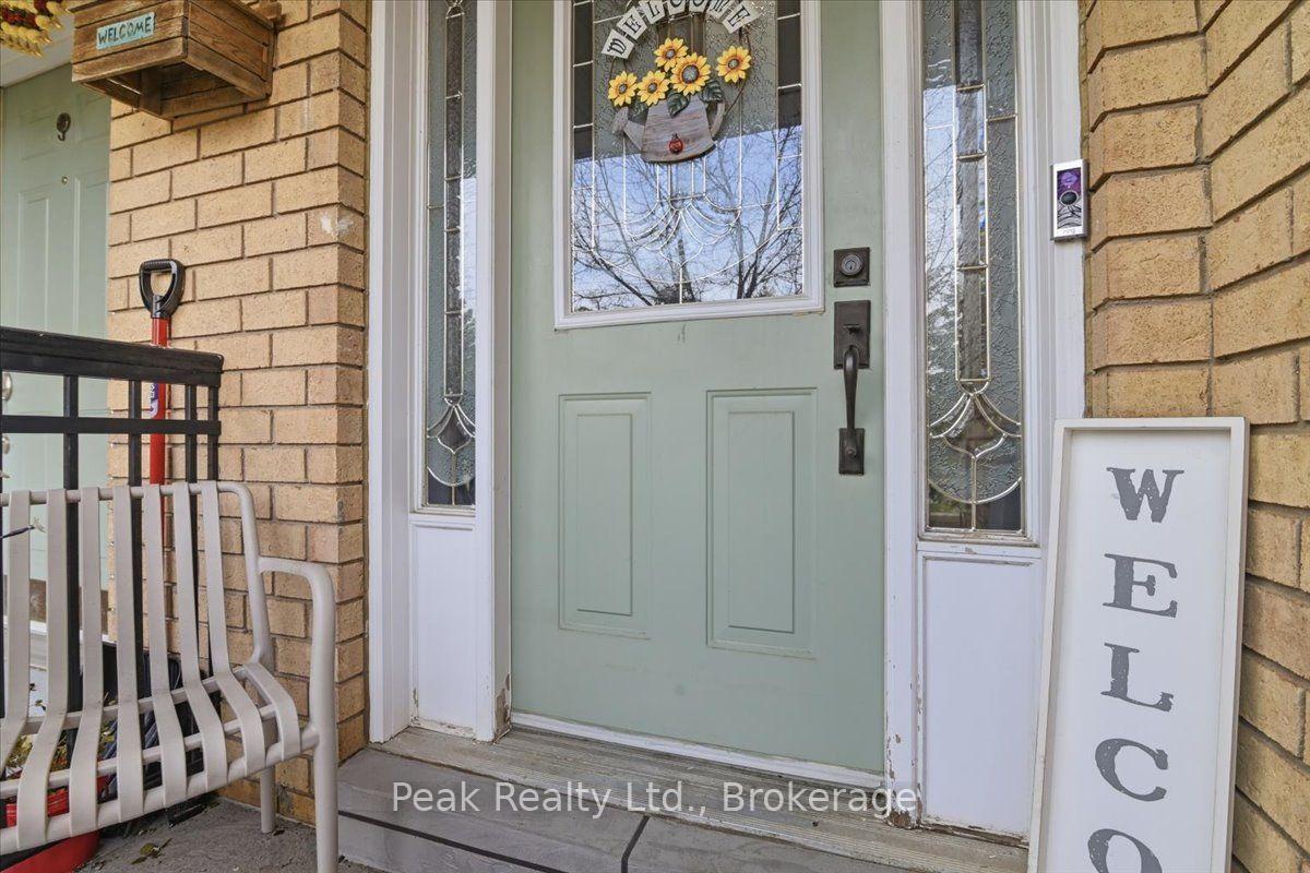 Photo 5 of Unit 102, 9800 Mclaughlin Road N, Brampton, Fletcher's Creek Village — HOMEH
