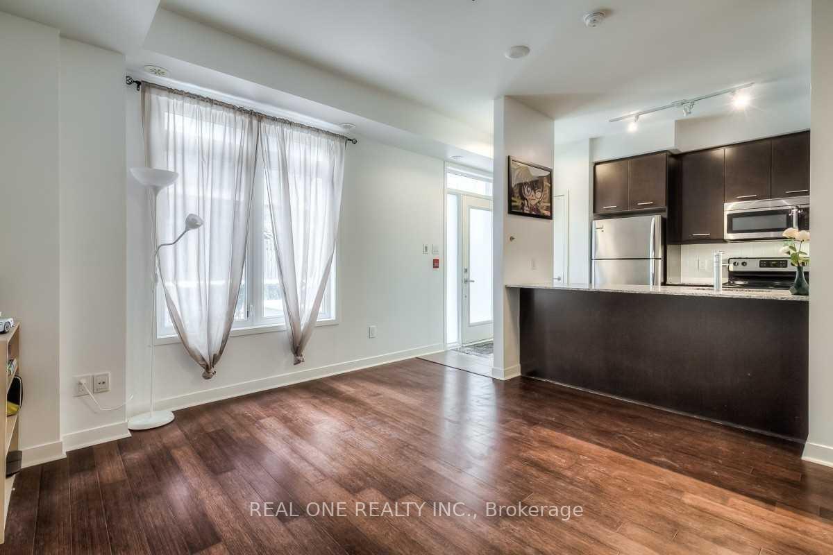 Photo 2 of Unit Th23 C, 370 Square One Drive, Mississauga, City Centre — HOMEH