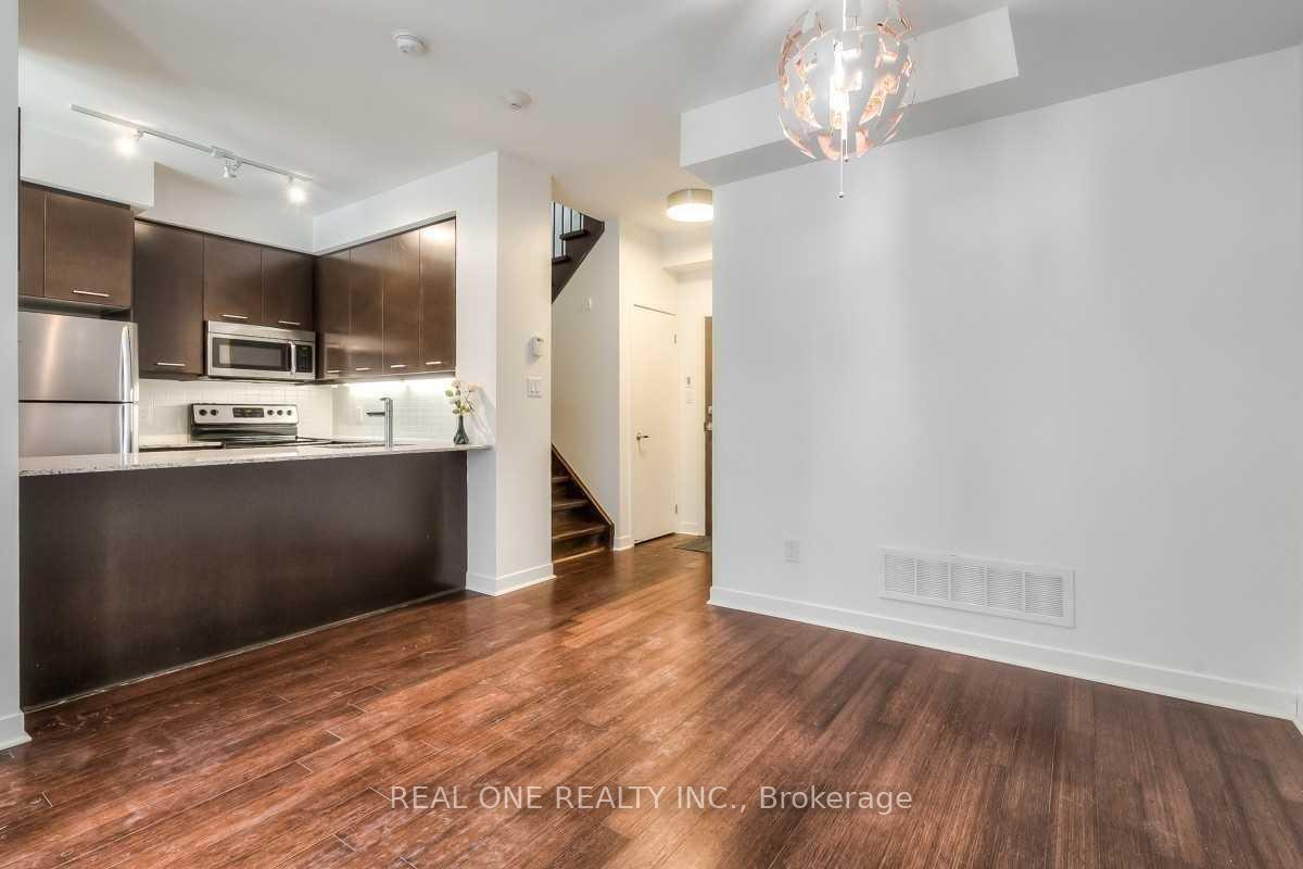 Photo 3 of Unit Th23 C, 370 Square One Drive, Mississauga, City Centre — HOMEH