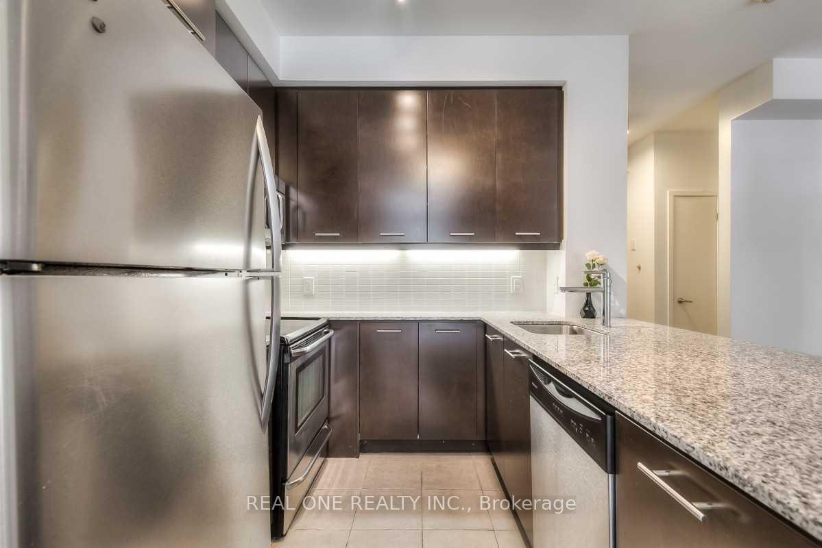 Photo 5 of Unit Th23 C, 370 Square One Drive, Mississauga, City Centre — HOMEH