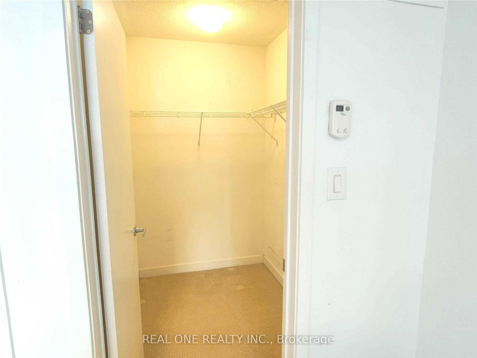 Photo 9 of Unit Th23 C, 370 Square One Drive, Mississauga, City Centre — HOMEH