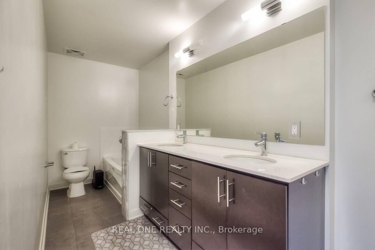 Photo 11 of Unit Th23 C, 370 Square One Drive, Mississauga, City Centre — HOMEH