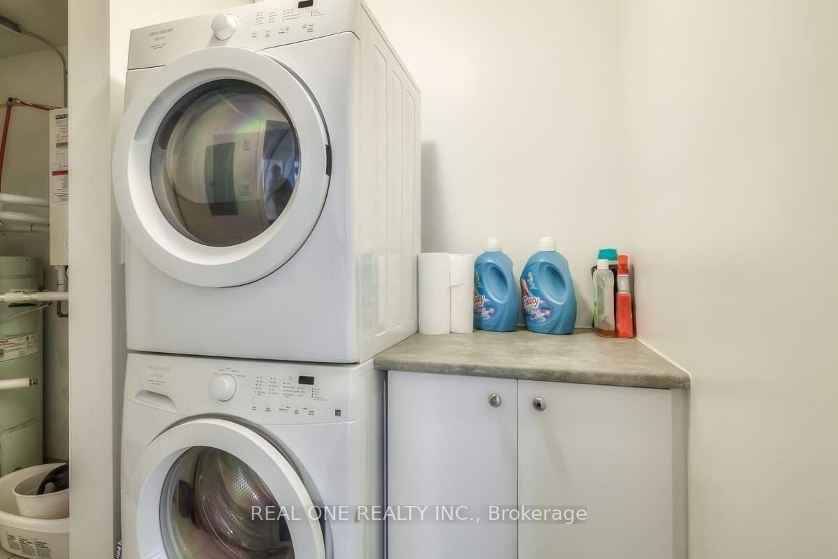 Photo 12 of Unit Th23 C, 370 Square One Drive, Mississauga, City Centre — HOMEH