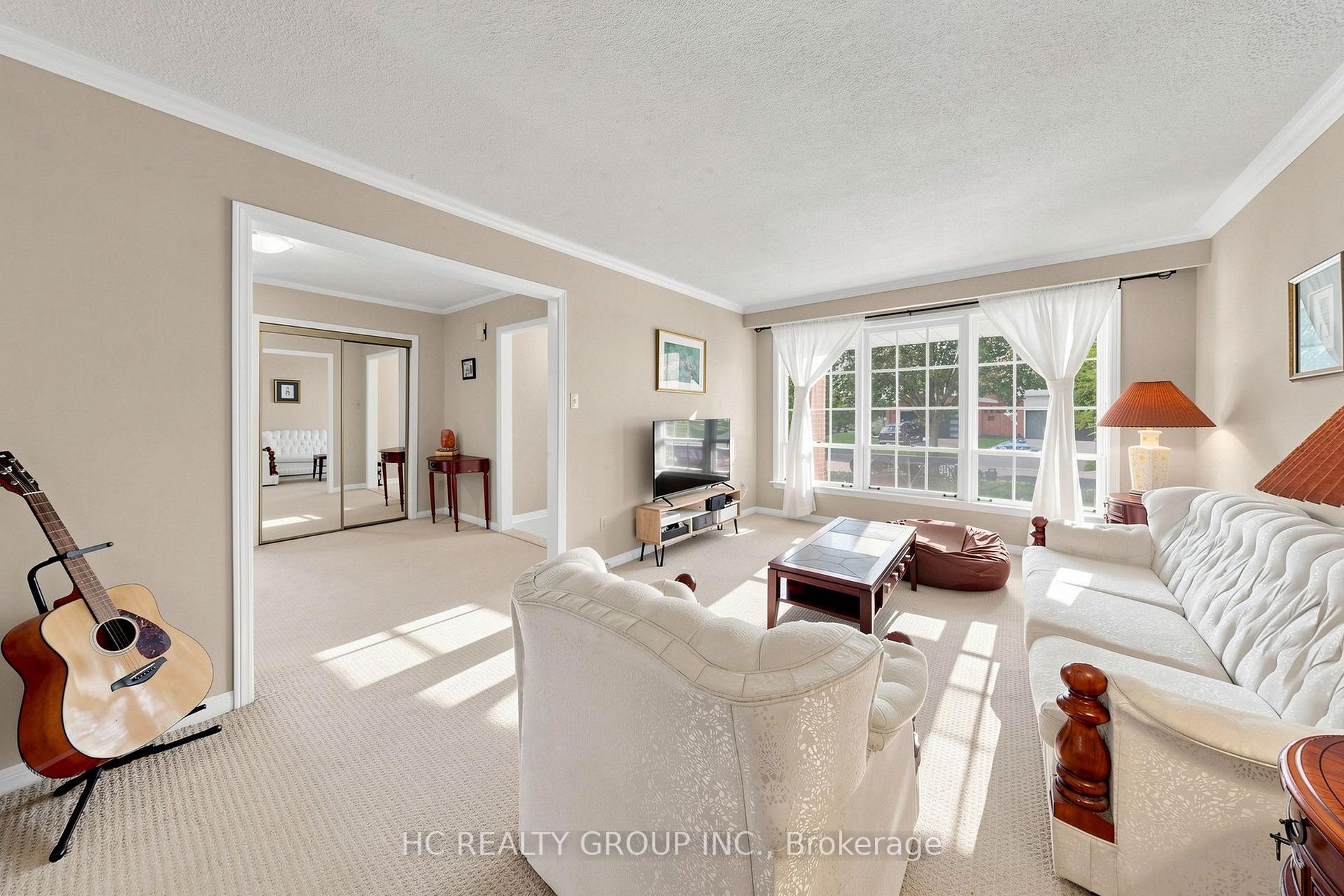Photo 8 of 5 Standish Crescent, Markham, Sherwood-Amberglen — HOMEH