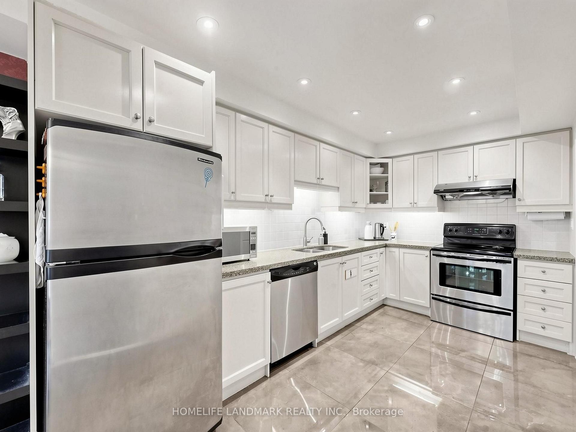 Photo 9 of 52 Queensmill Court, Richmond Hill, Doncrest — HOMEH