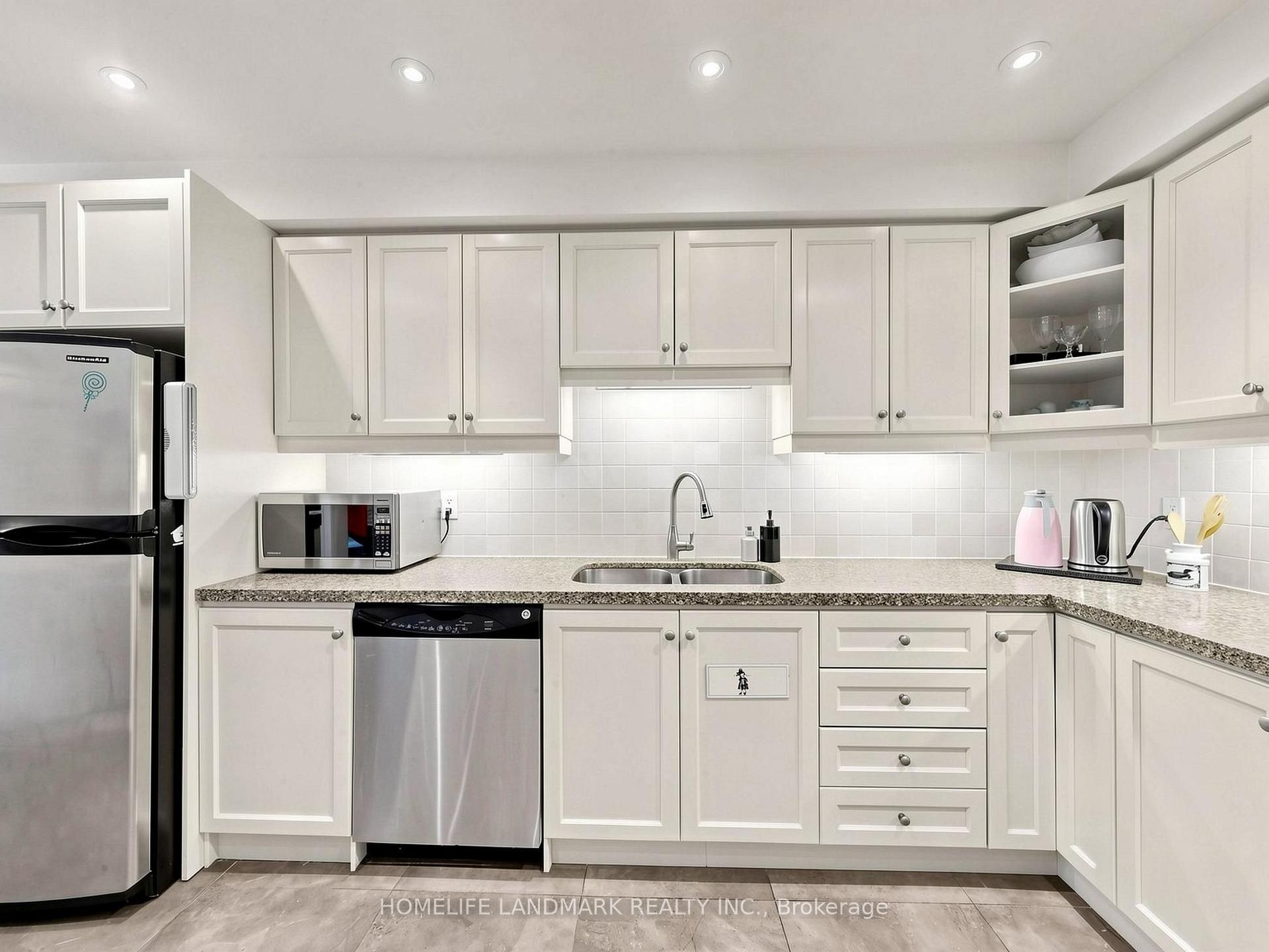Photo 10 of 52 Queensmill Court, Richmond Hill, Doncrest — HOMEH