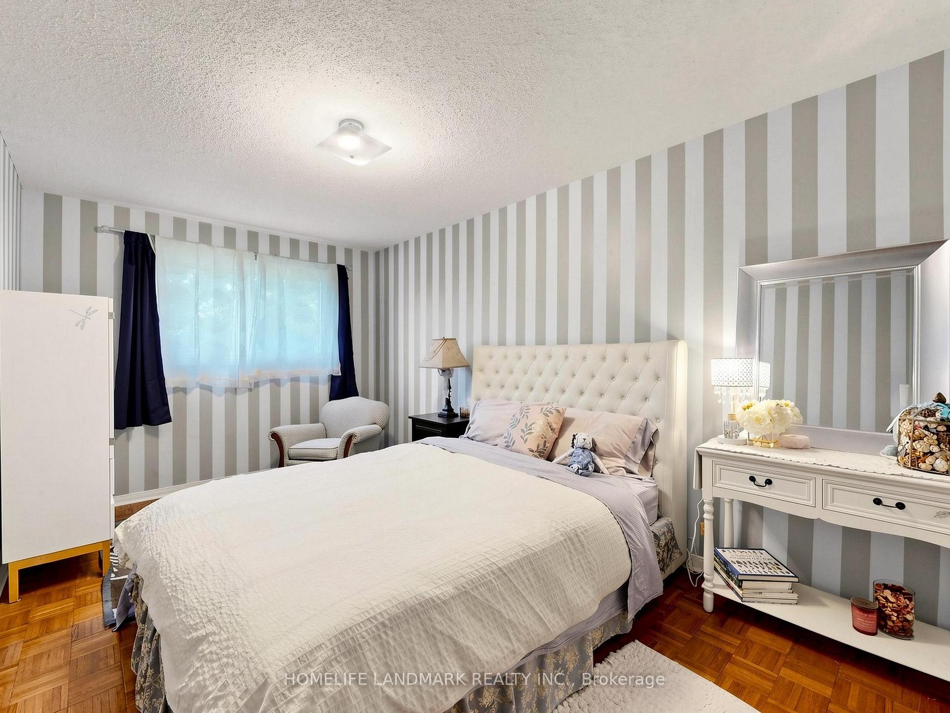 Photo 18 of 52 Queensmill Court, Richmond Hill, Doncrest — HOMEH