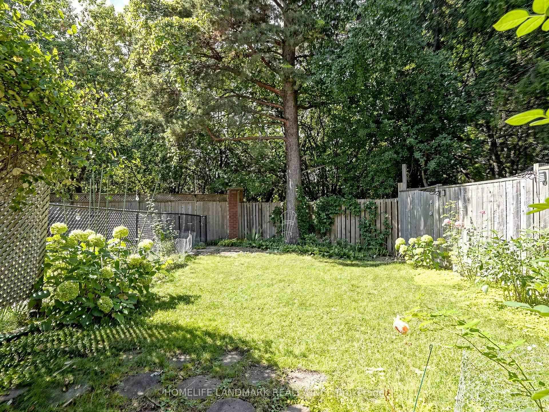 Photo 31 of 52 Queensmill Court, Richmond Hill, Doncrest — HOMEH