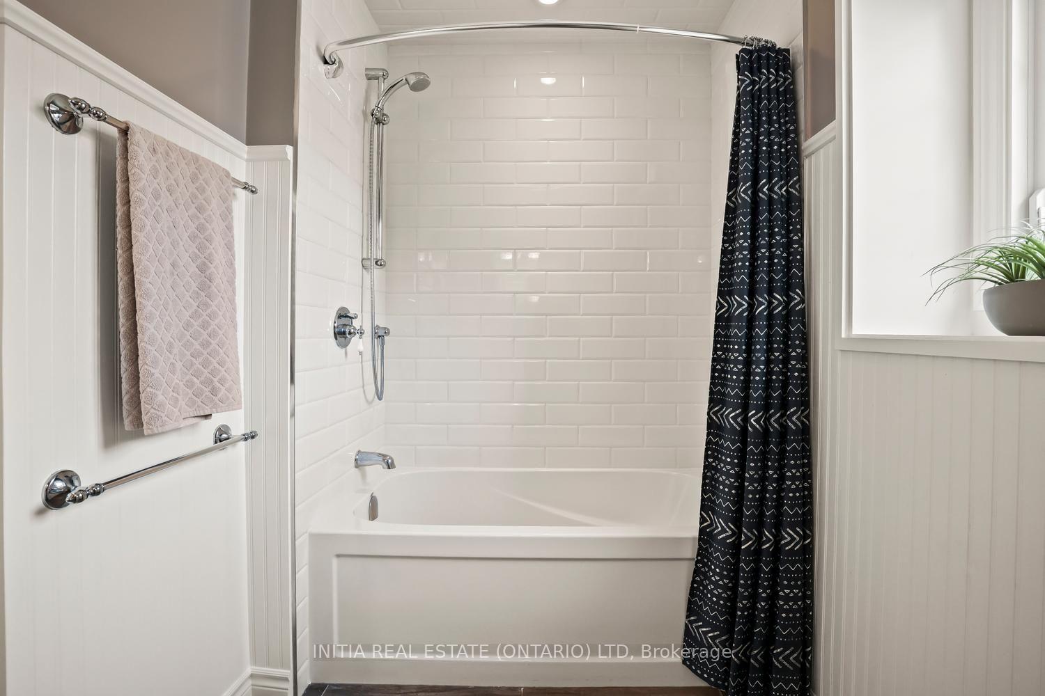 Photo 34 of 82 Masonville Crescent, London, North G — HOMEH