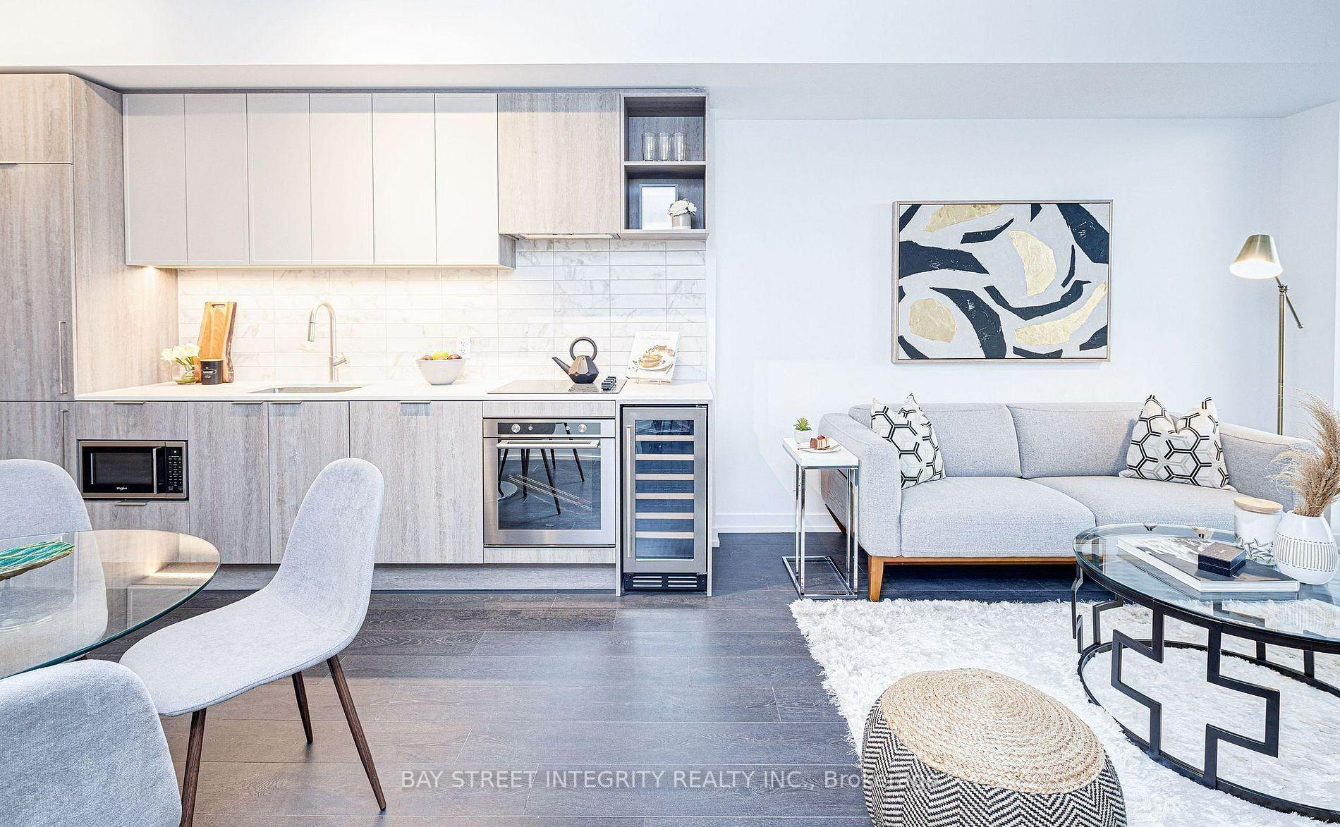 Photo 7 of Unit 1718, 2020 Bathurst Street, Toronto, Humewood-Cedarvale — HOMEH