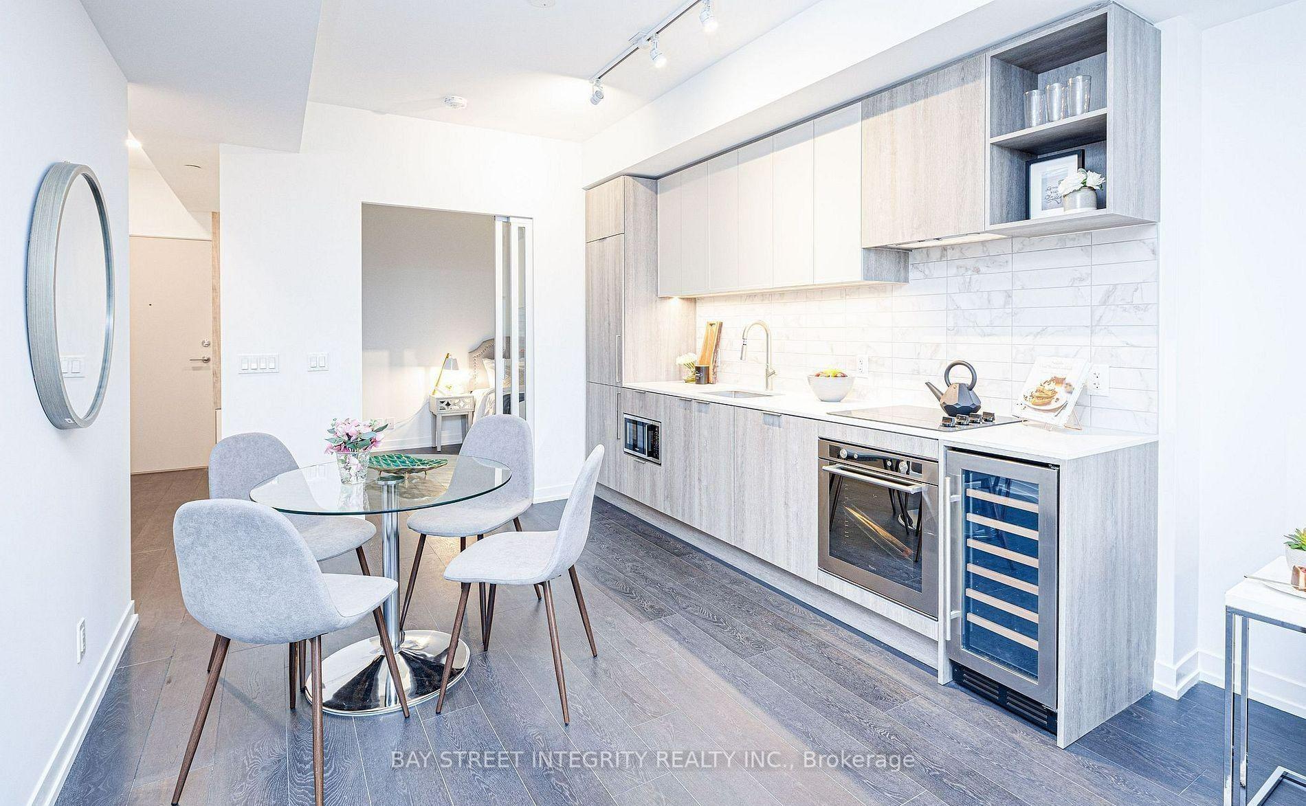 Photo 8 of Unit 1718, 2020 Bathurst Street, Toronto, Humewood-Cedarvale — HOMEH