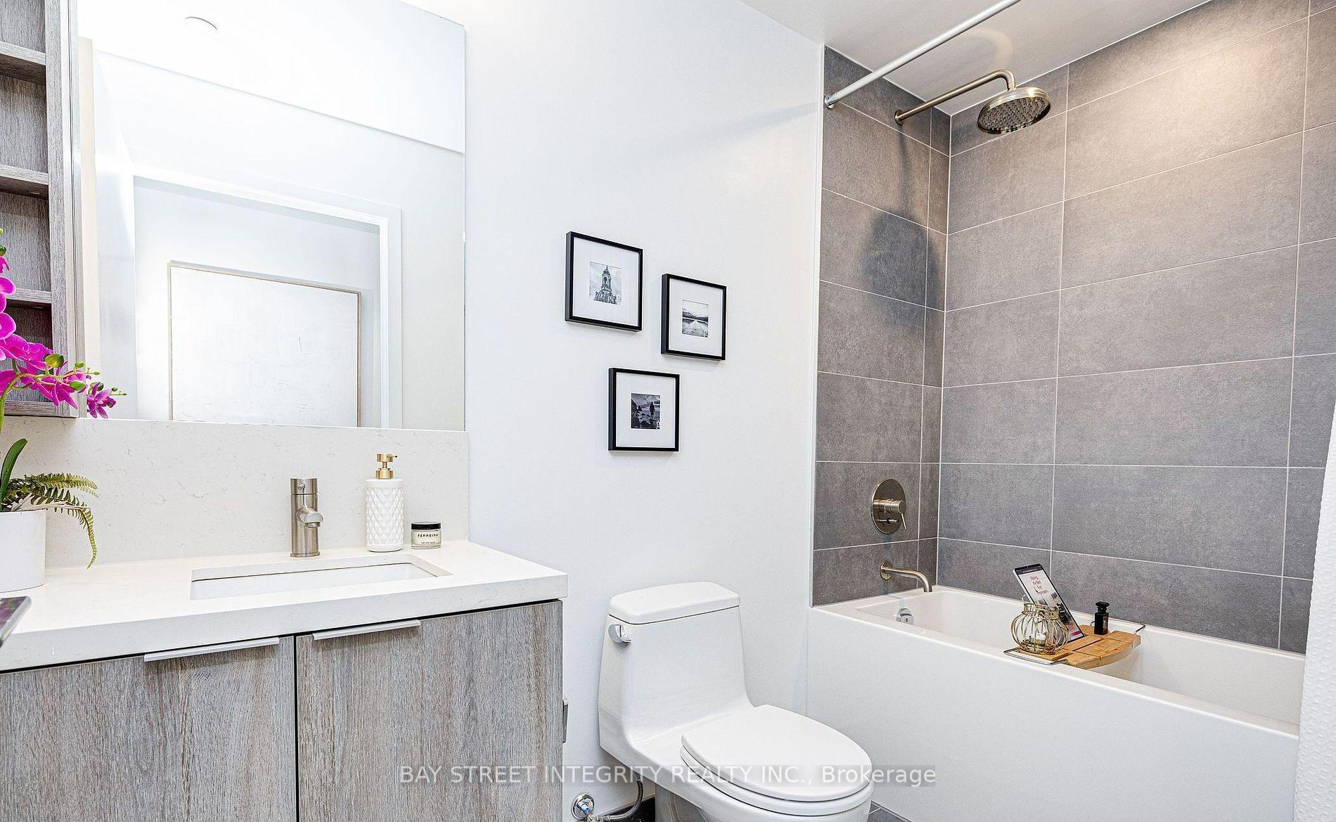 Photo 15 of Unit 1718, 2020 Bathurst Street, Toronto, Humewood-Cedarvale — HOMEH
