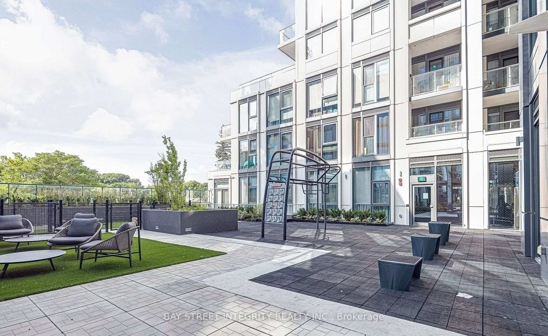Photo 26 of Unit 1718, 2020 Bathurst Street, Toronto, Humewood-Cedarvale — HOMEH