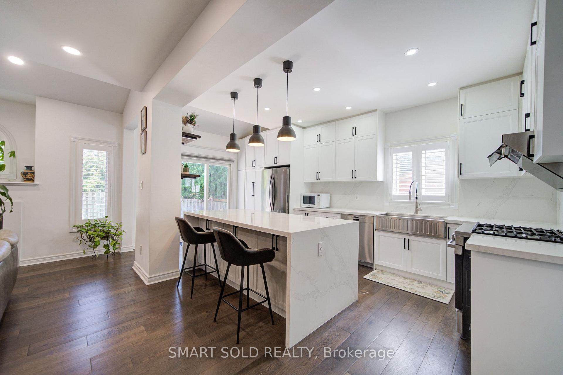 Photo 2 of 157 Waller Street, Whitby, Rolling Acres — HOMEH