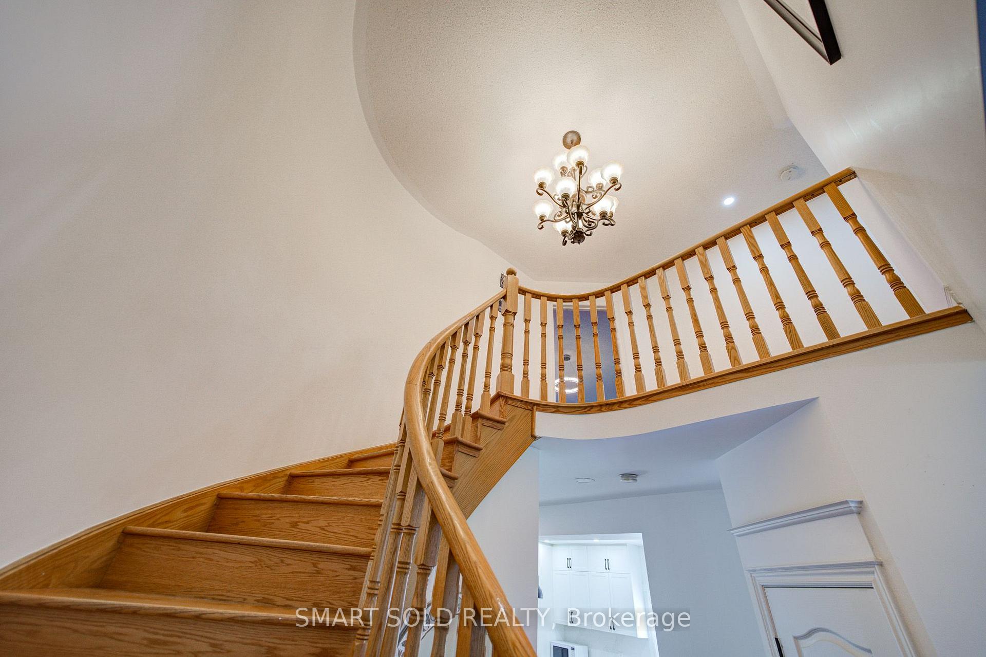 Photo 20 of 157 Waller Street, Whitby, Rolling Acres — HOMEH