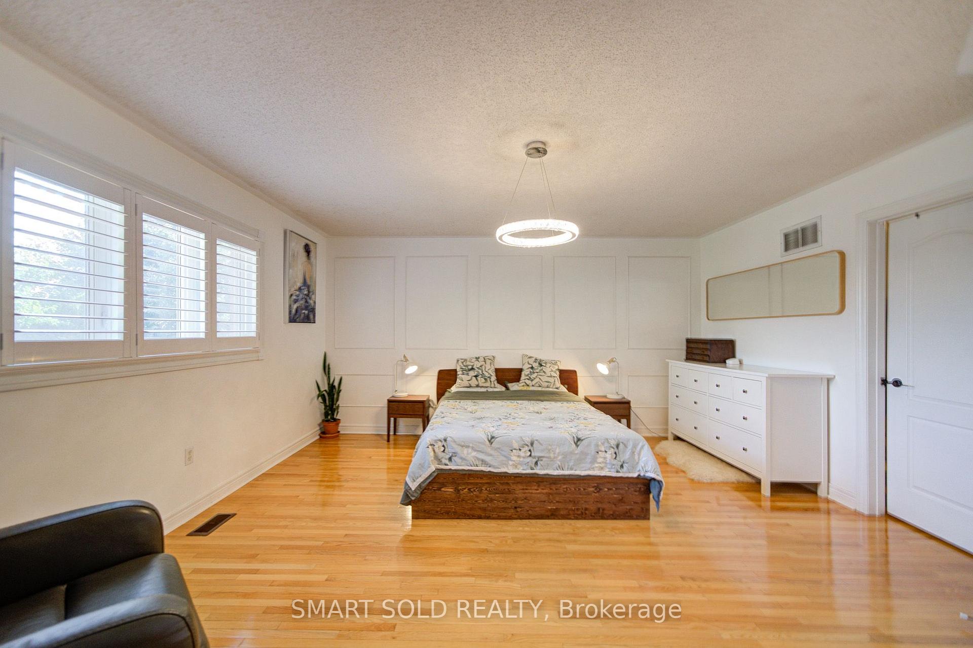 Photo 21 of 157 Waller Street, Whitby, Rolling Acres — HOMEH
