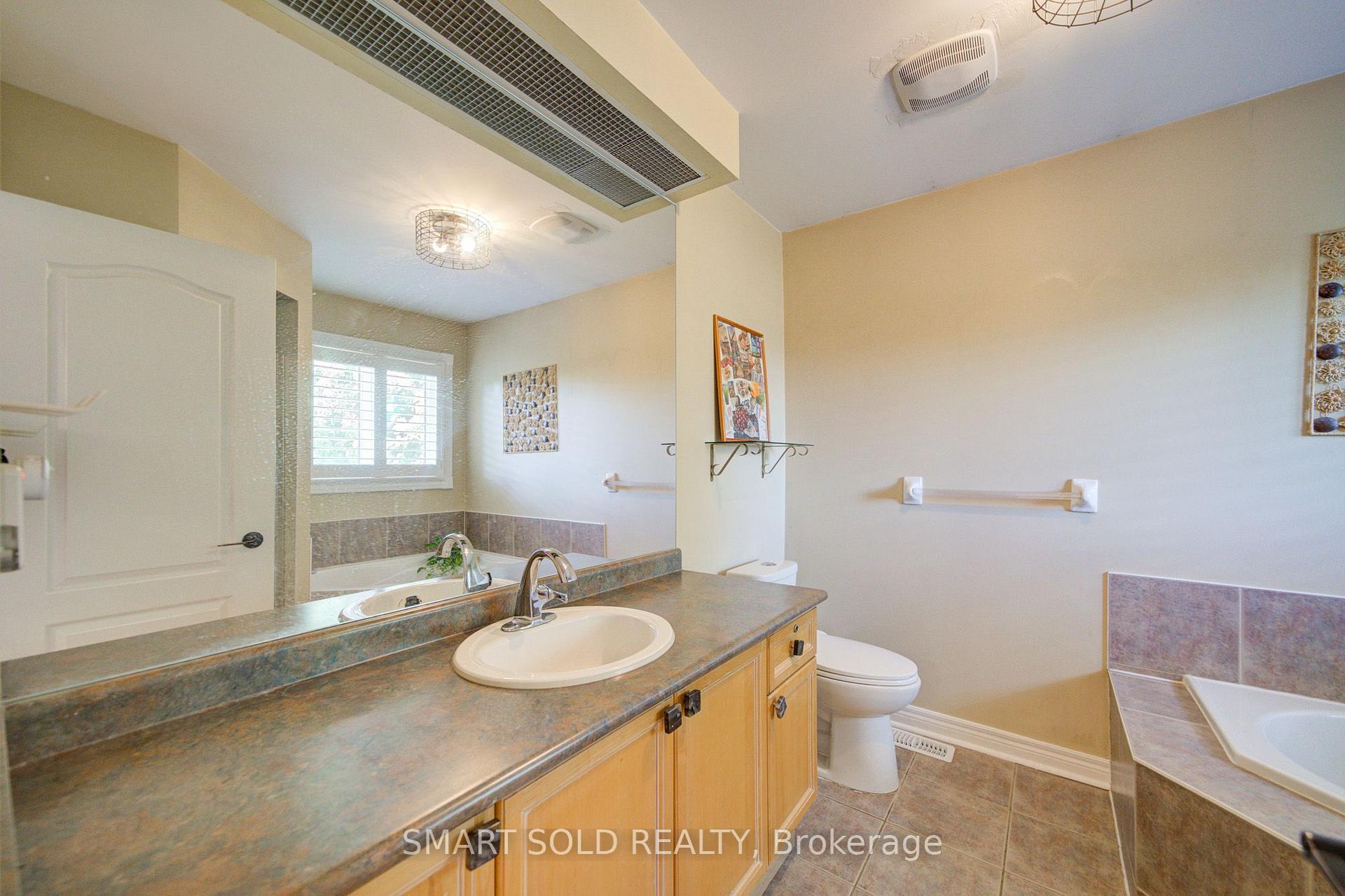 Photo 25 of 157 Waller Street, Whitby, Rolling Acres — HOMEH