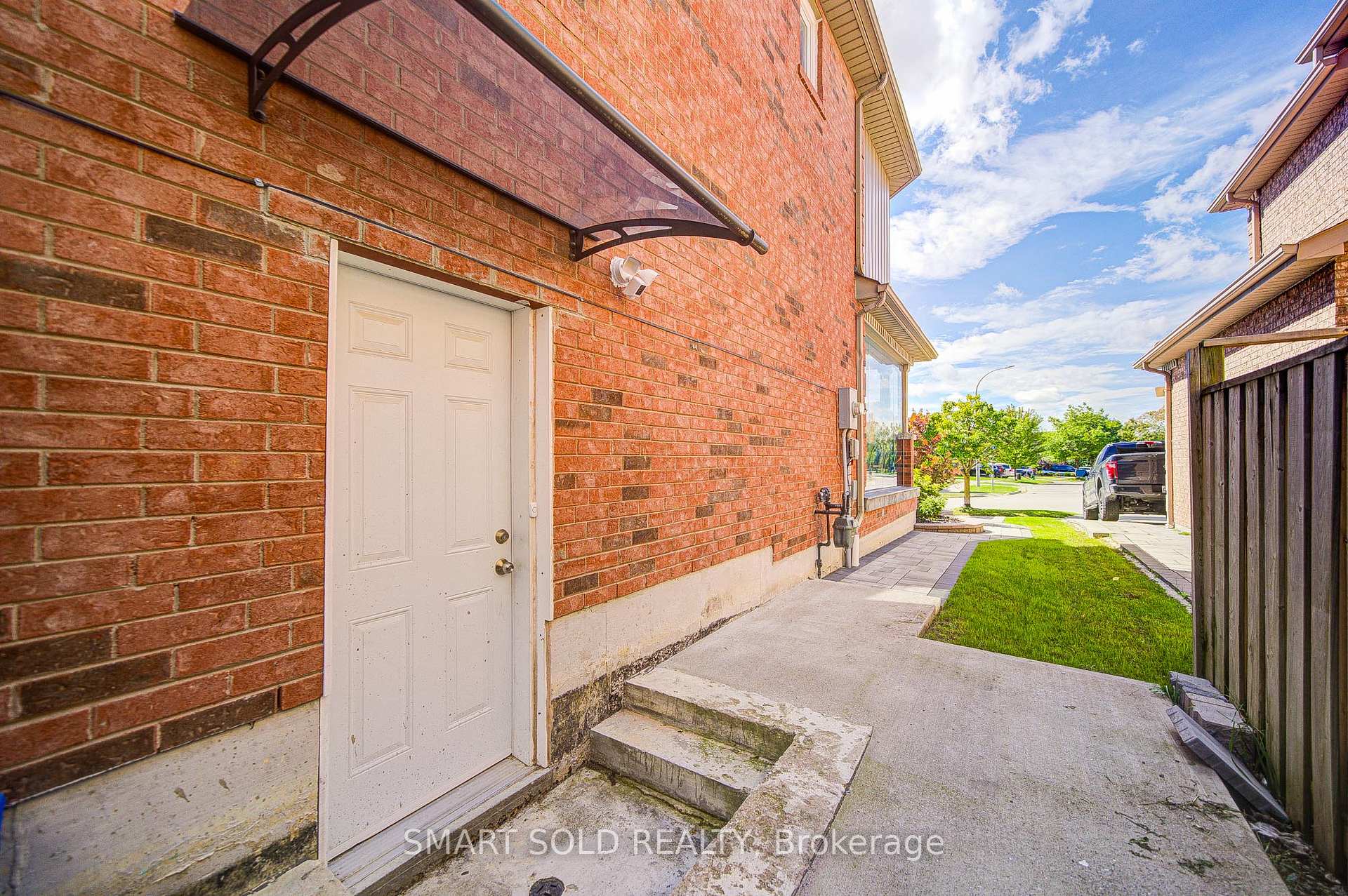 Photo 41 of 157 Waller Street, Whitby, Rolling Acres — HOMEH