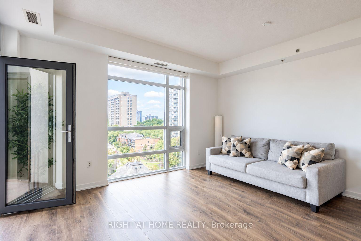 Photo 3 of Unit 803, 85 Robinson Street, Hamilton, Durand — HOMEH