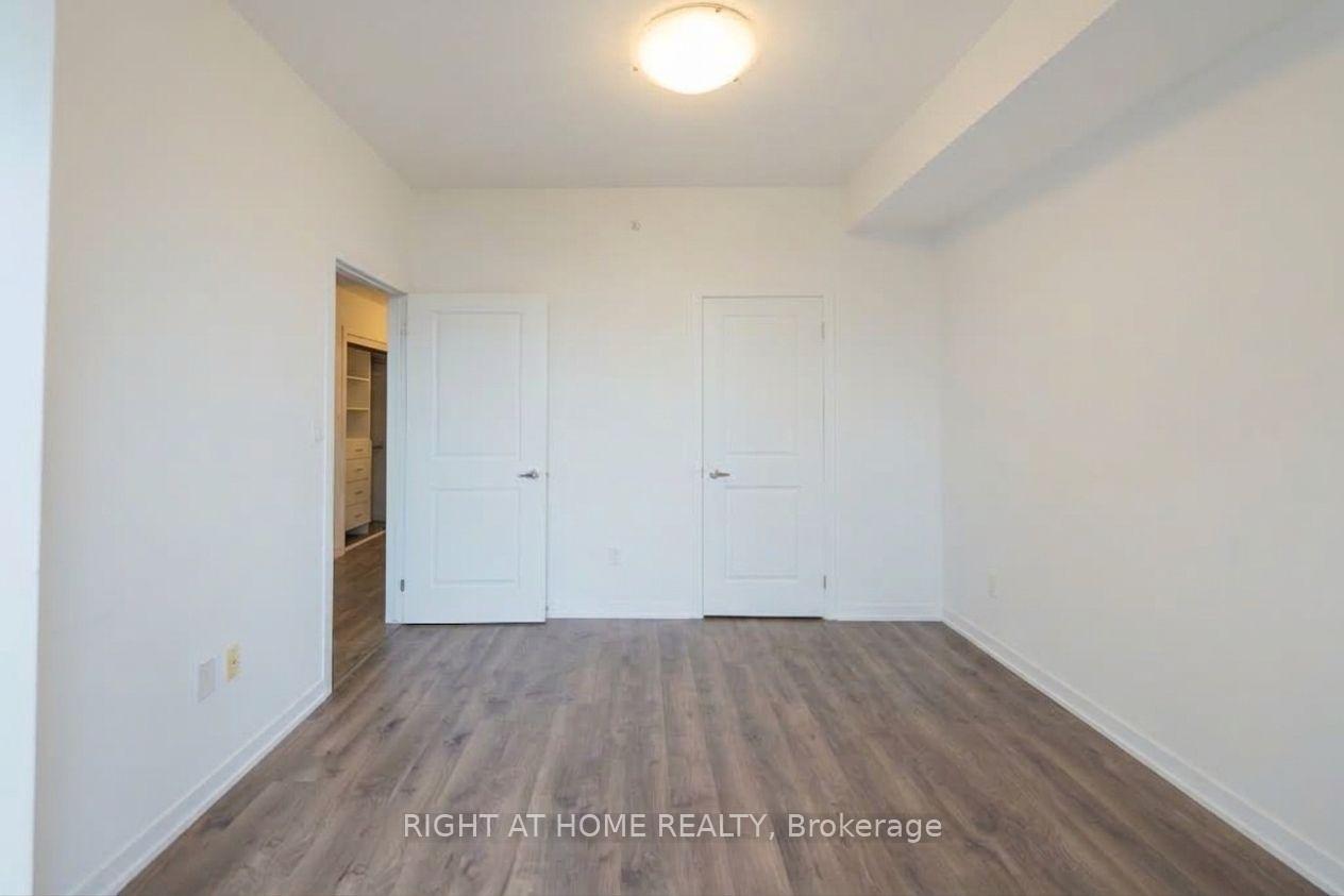 Photo 6 of Unit 803, 85 Robinson Street, Hamilton, Durand — HOMEH